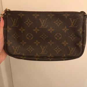 Louis Vuitton pochette